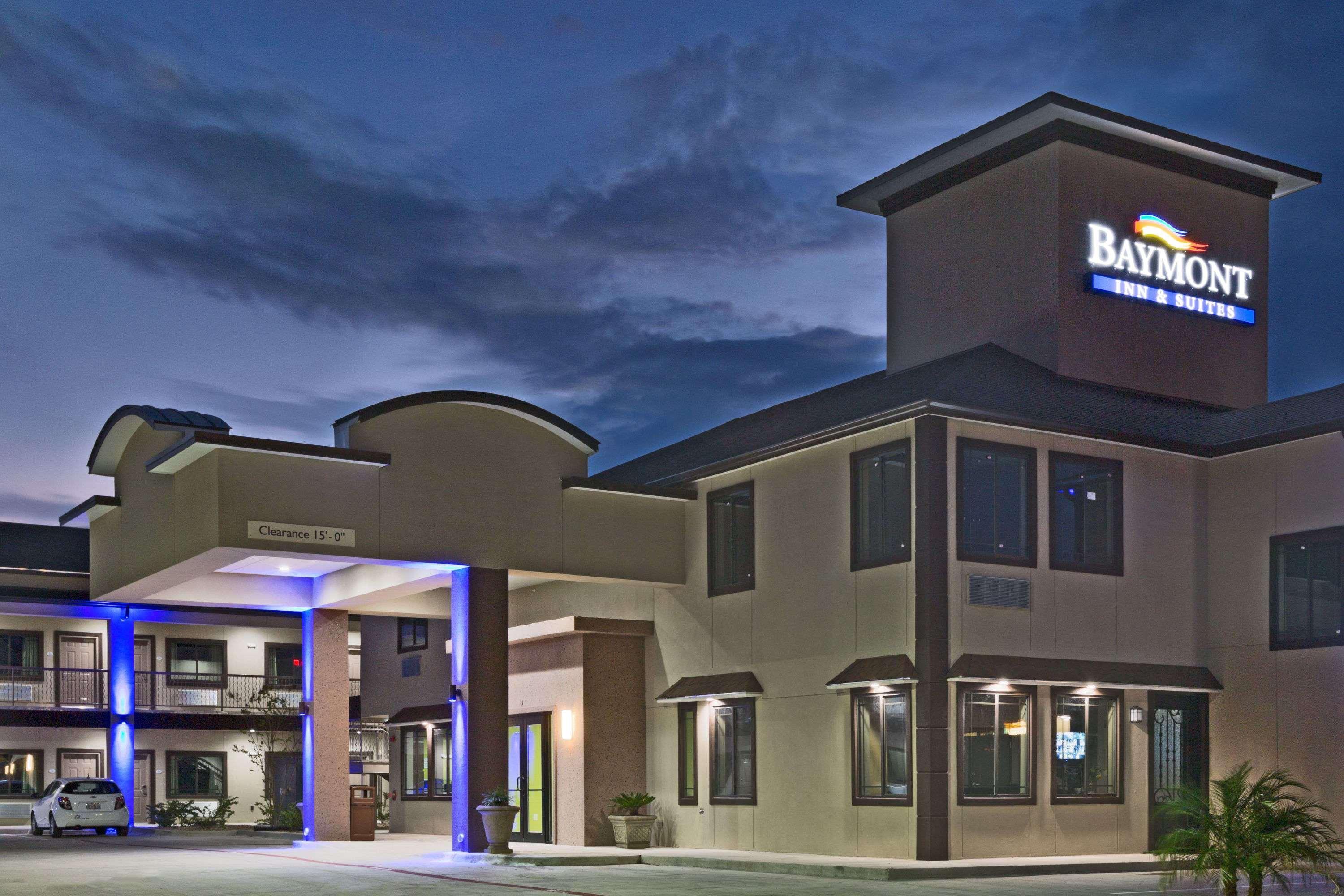 Baymont By Wyndham Bryan College Station Hotel Exterior foto