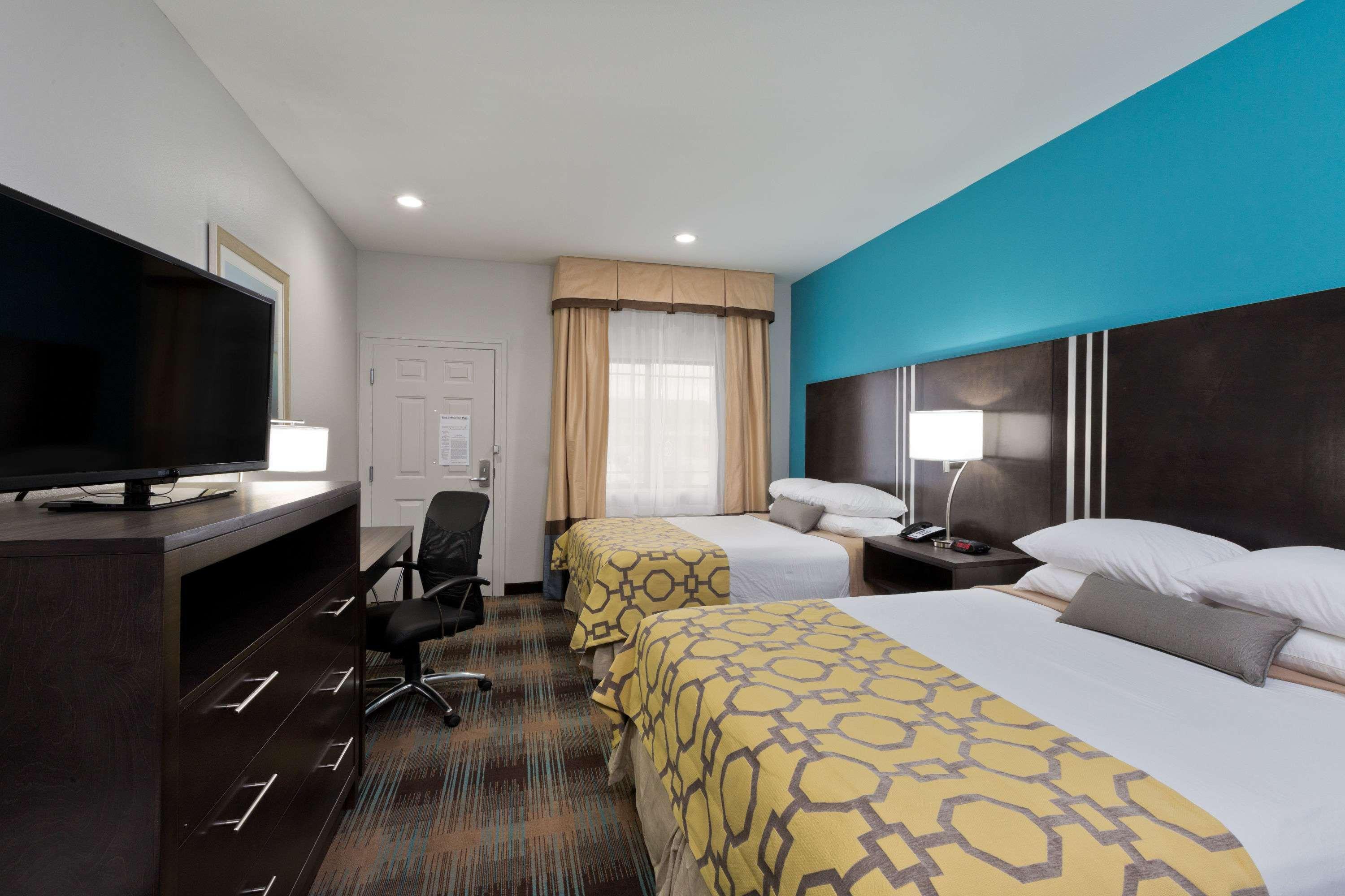 Baymont By Wyndham Bryan College Station Hotel Exterior foto