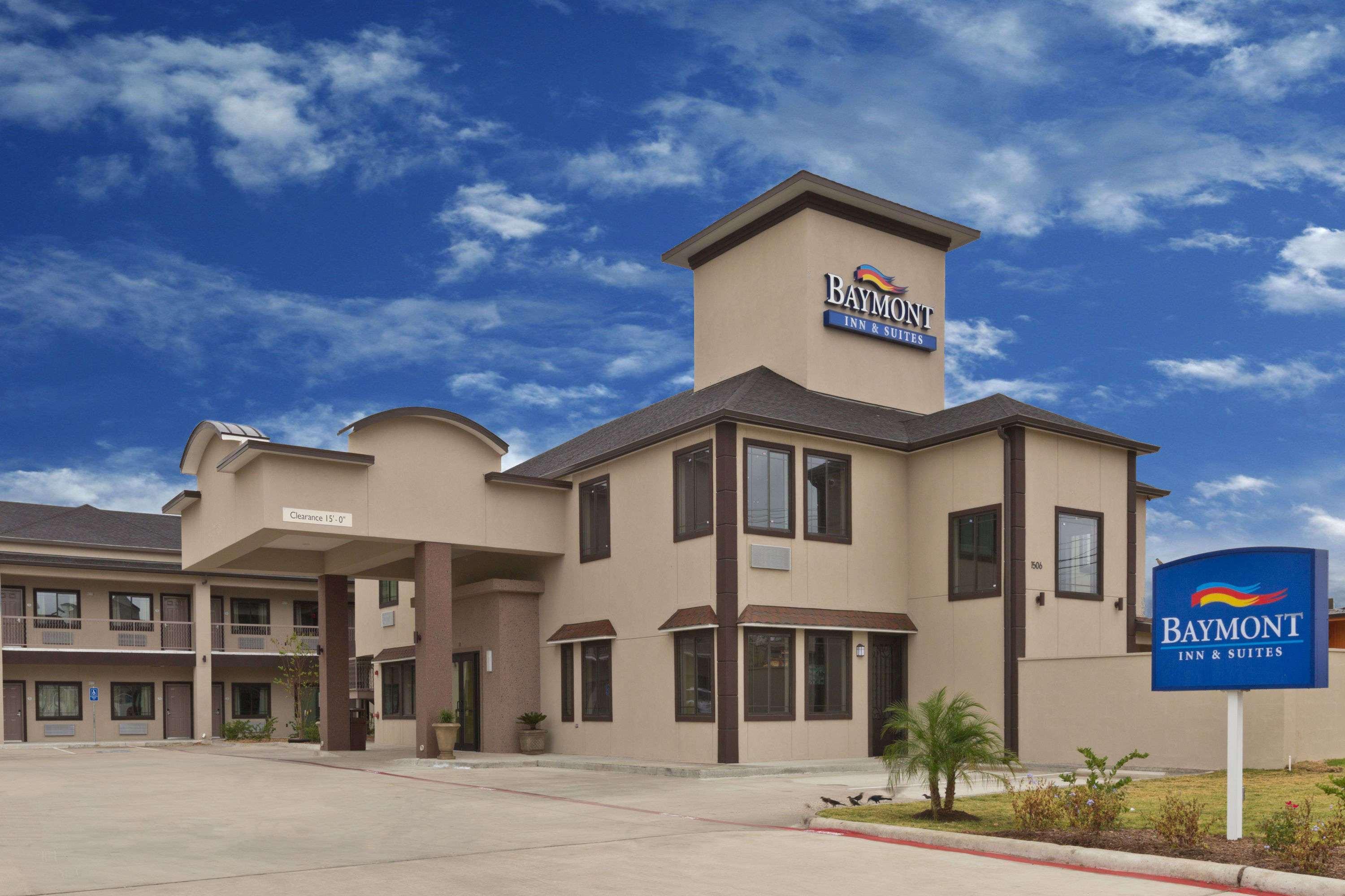 Baymont By Wyndham Bryan College Station Hotel Exterior foto