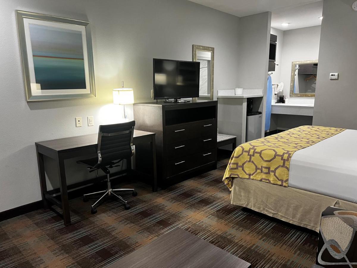 Baymont By Wyndham Bryan College Station Hotel Exterior foto