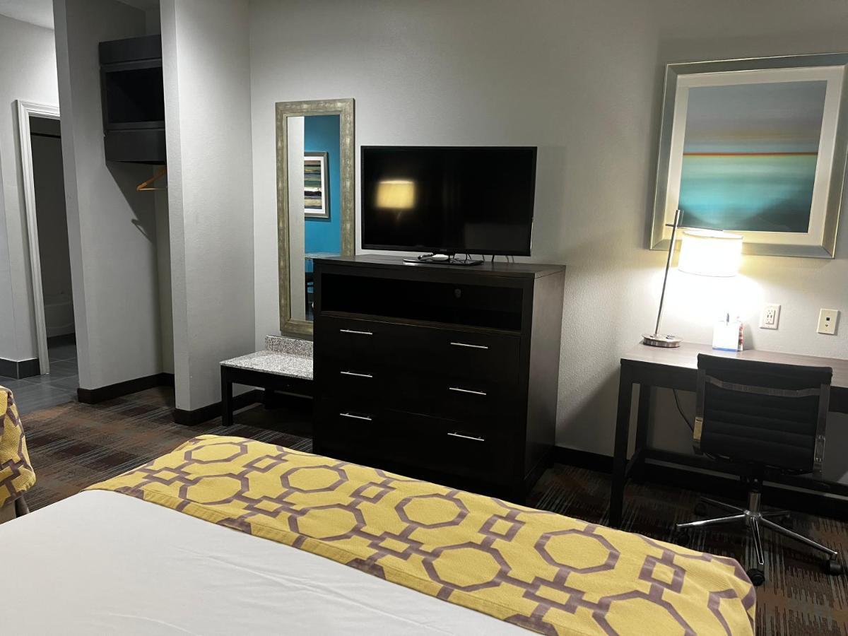 Baymont By Wyndham Bryan College Station Hotel Exterior foto